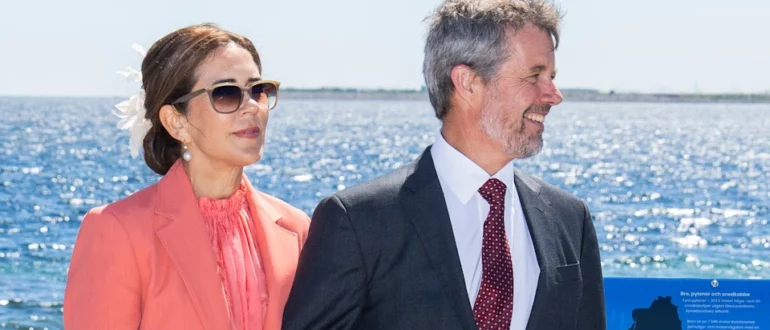 Frederik & Mary återförenas med svenska kungafamiljen