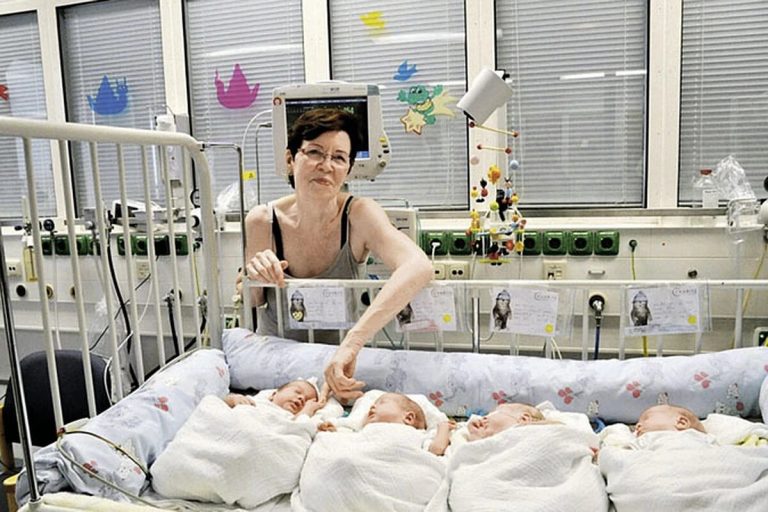 MIRAKEL FÖDSEL